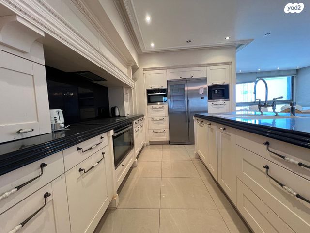 דירה, שדרות ניצה 26, צפון מערב מרכז העיר, נתניה