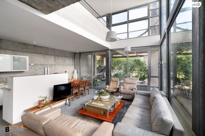 דו משפחתי, רמת אמיר, קדימה צורן