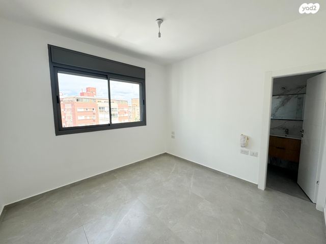 דירה, יכין, שכונת הראשונים, רמת גן