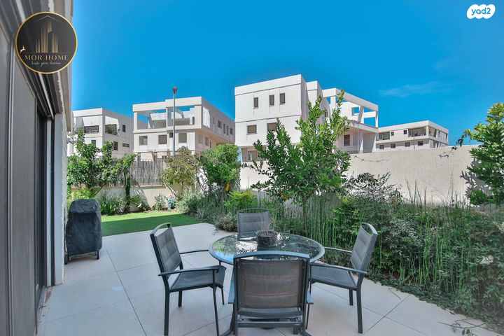 דו משפחתי, פרדס חנה כרכור