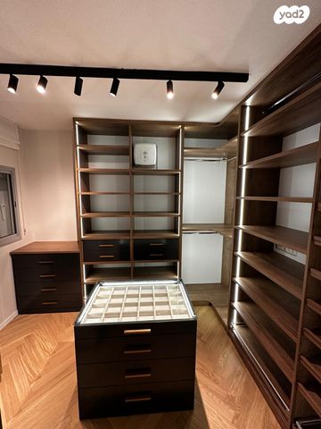 דירה, אנצו סירני, גבעת הרמבם, גבעתיים