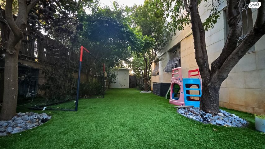 דירת גן, רמת אמיר, קדימה צורן