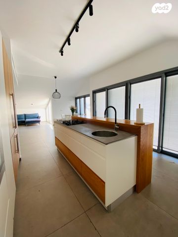 דופלקס, כפר סבא