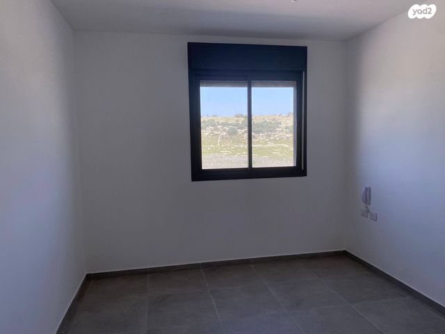 דירה, עמק חפר, מורשת, מודיעין מכבים רעות