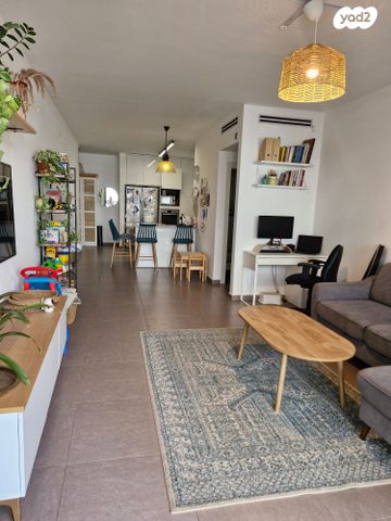 דירה, הקרן, גליל ים (מתחם הכוכבים), הרצליה