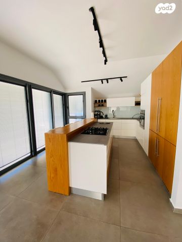 דופלקס, כפר סבא