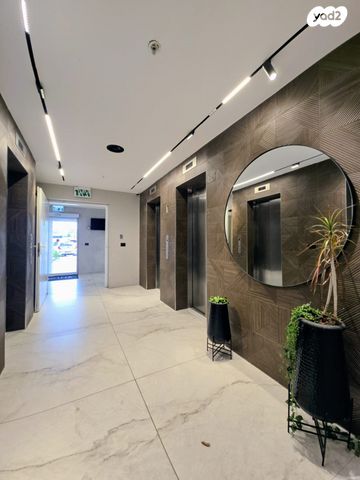 דירה, עוזי חיטמן 5, עיר ימים, נתניה