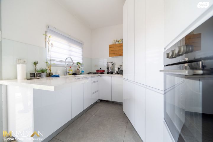 דירה, בריגדיר קיש, מחנה יהודה, פתח תקווה