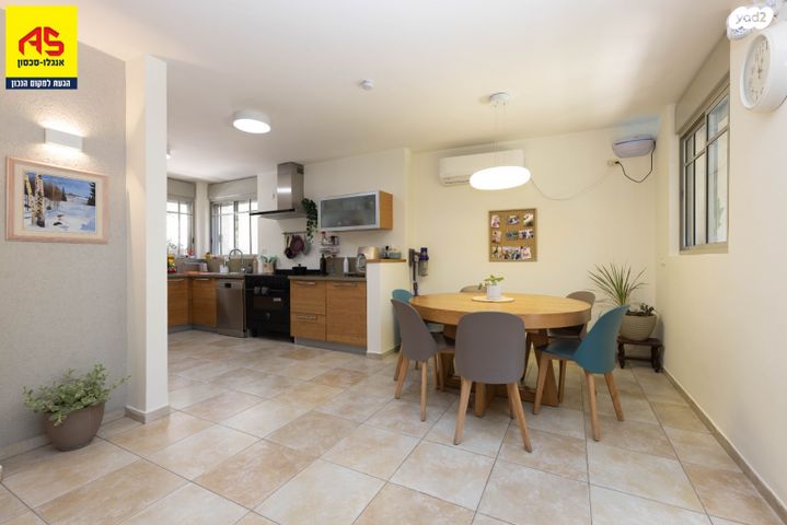 בית פרטי/ קוטג', שכונה 12, תל מונד