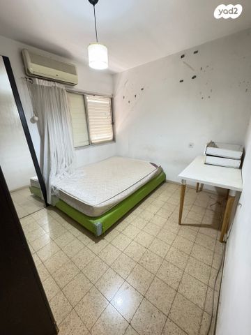 דירה, רחבת הרב עוזיאל, שכונה י"א, באר שבע