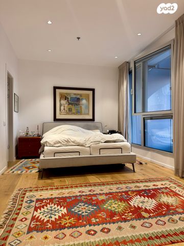 דירה, גרציאני יצחק 4, גני שרונה, קרית הממשלה, תל אביב יפו