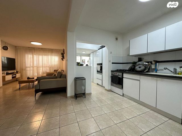 דירת גן, החצב, רמות יצחק, נשר