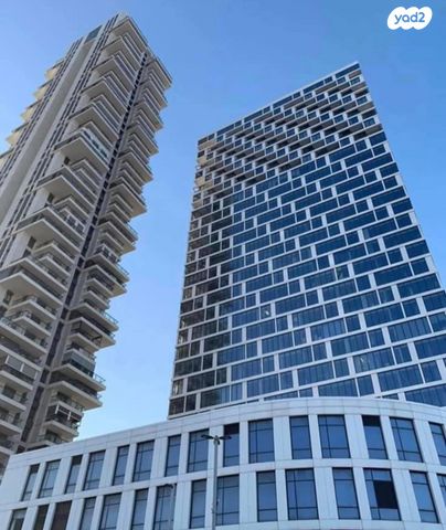 דירה, הרב ניסנבאום 37, בת ים