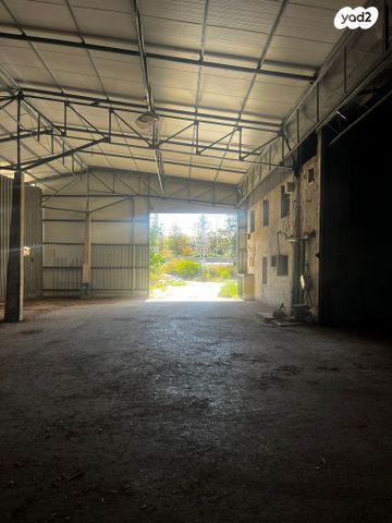 מבני תעשיה, בית חנן