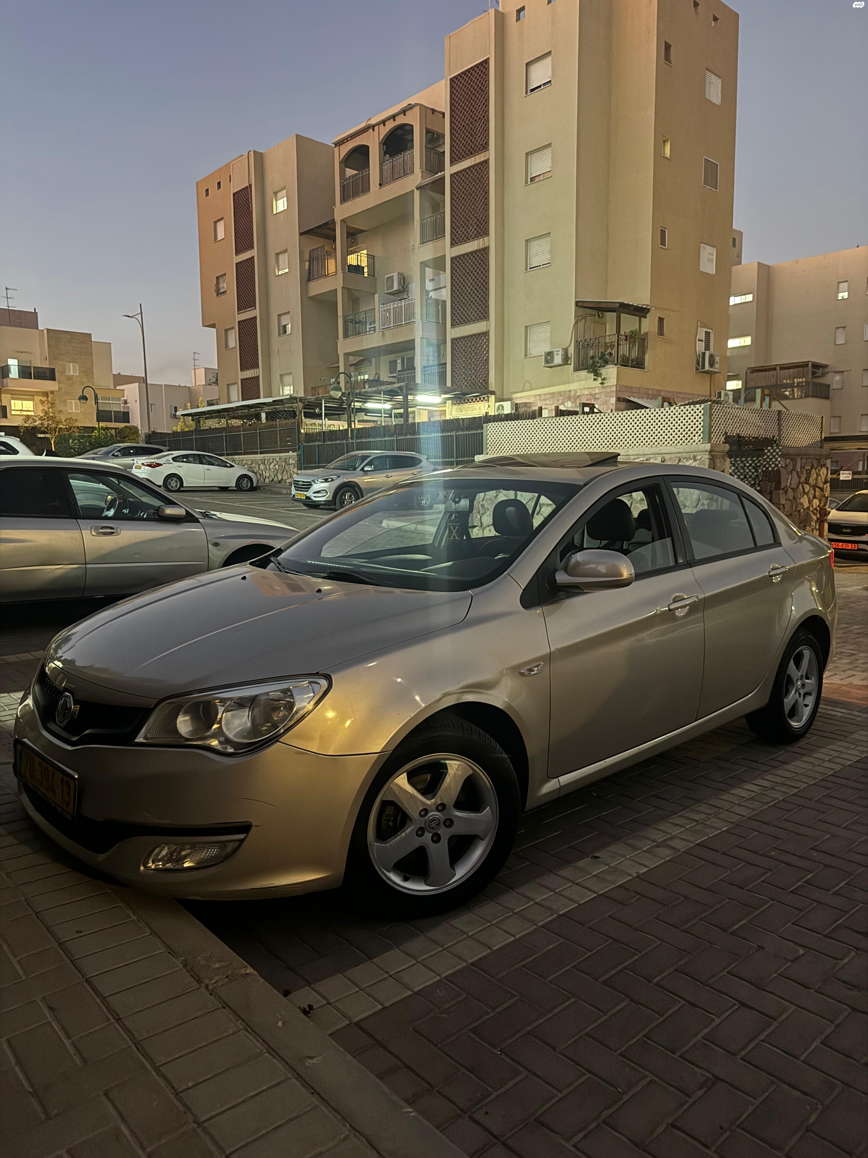 מודעת רכב אם ג'י 350