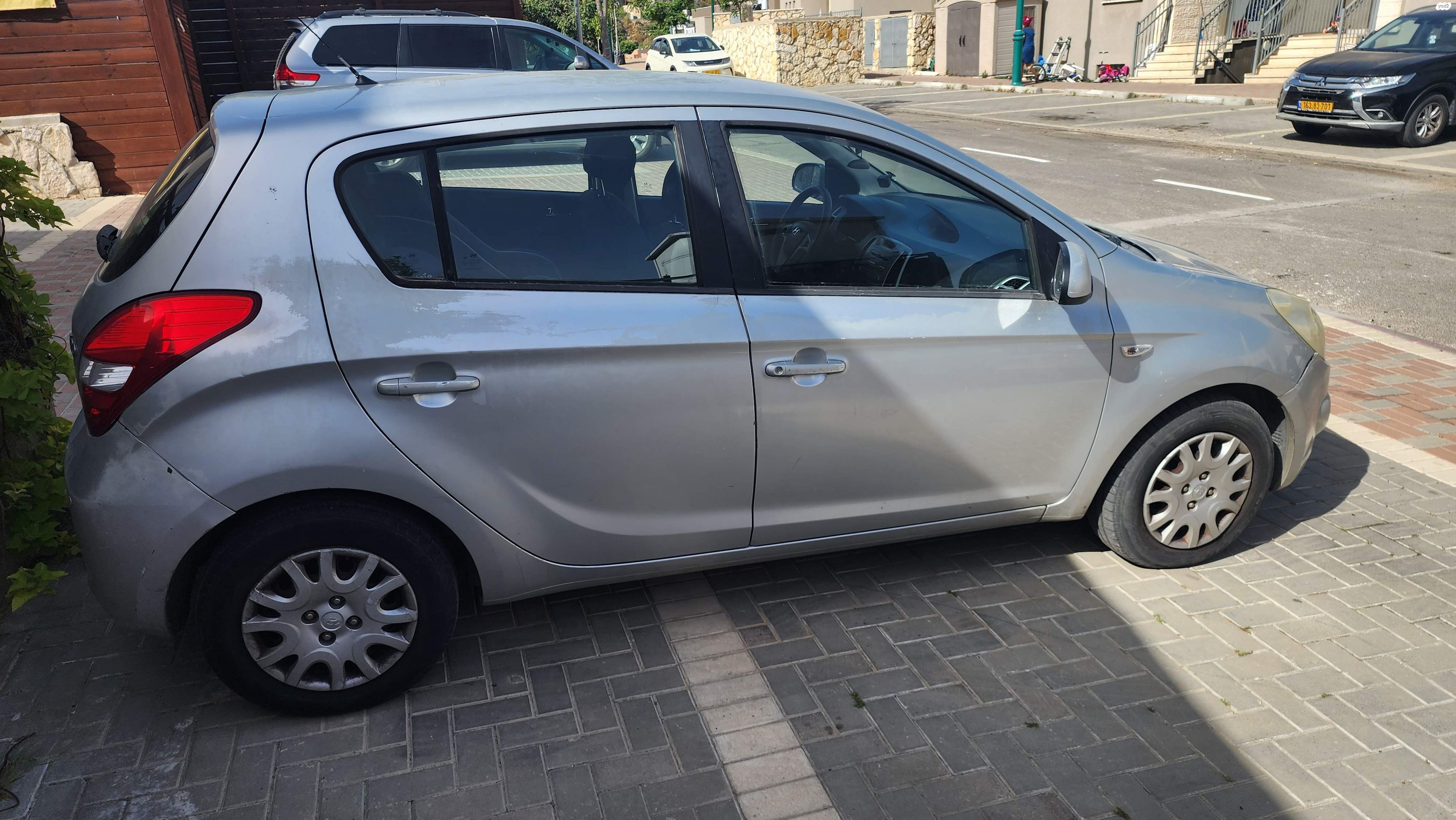 מודעת רכב יונדאי i20