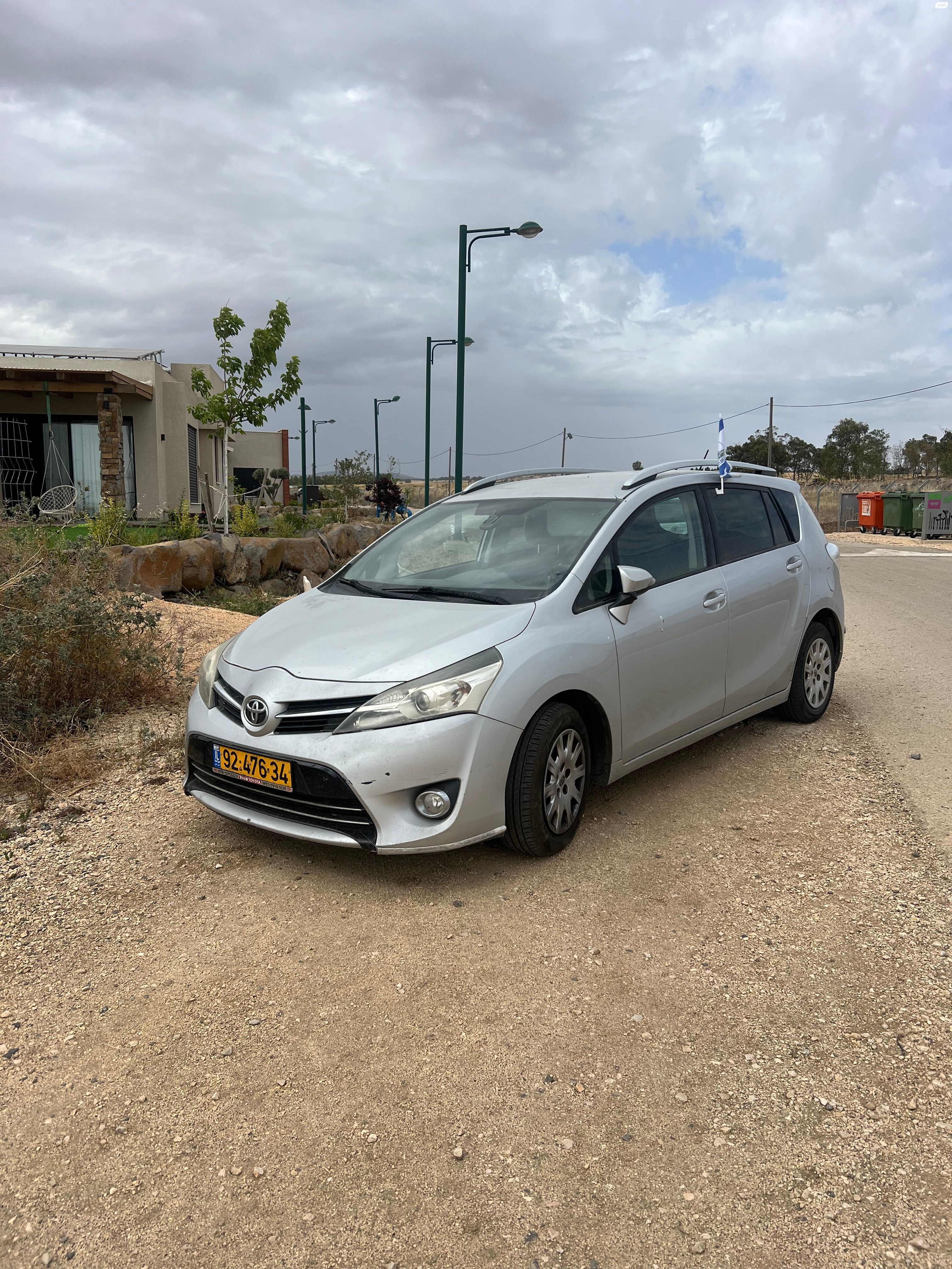 מודעת רכב טויוטה ורסו