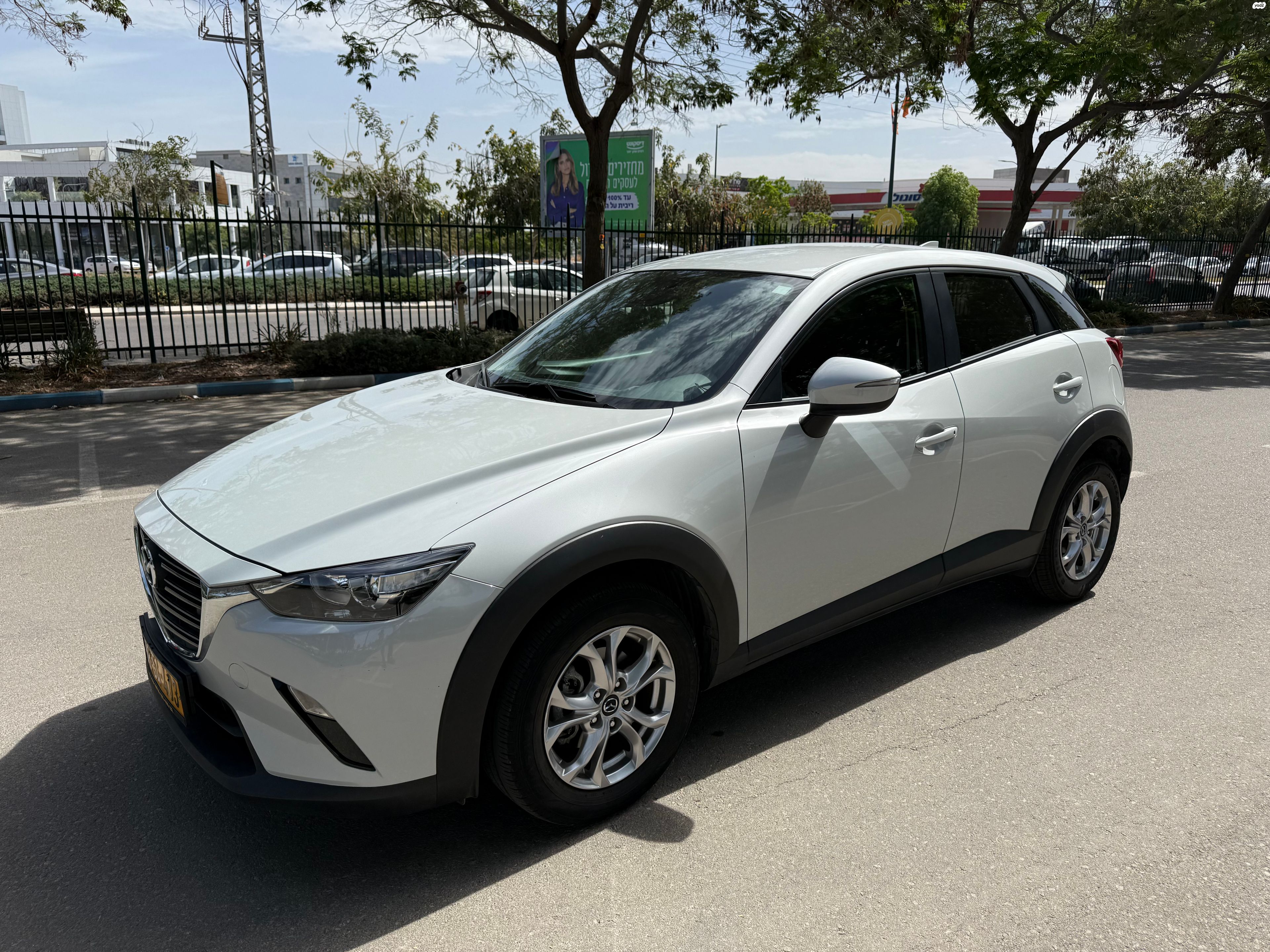 מודעת רכב מאזדה CX-3