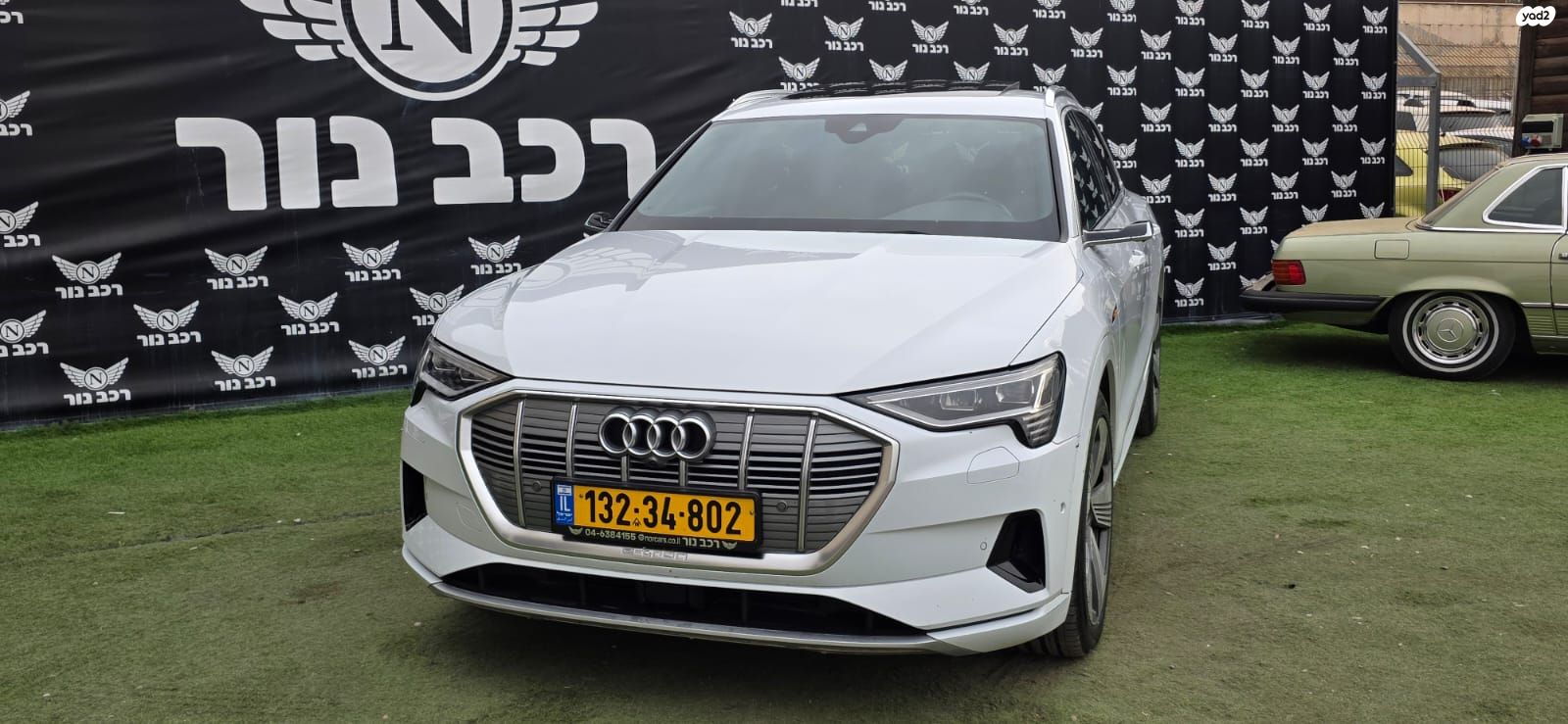 מודעת רכב אאודי E-tron