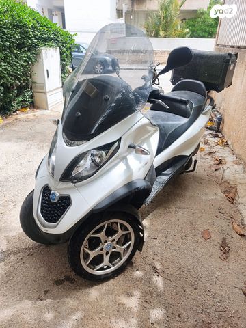 מודעת רכב פיאג'ו MP3 300