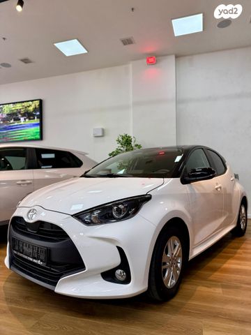 טויוטה יאריס