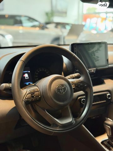 טויוטה יאריס