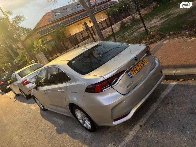 טויוטה קורולה