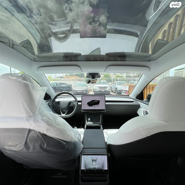 מודעת רכב טסלה מודל Y 2