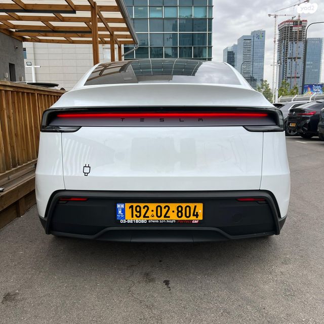 מודעת רכב טסלה מודל Y 1