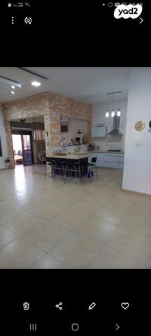 עזר וייצמן 1
