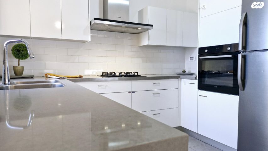 דירה, ברקת 31, אבני חן, חריש