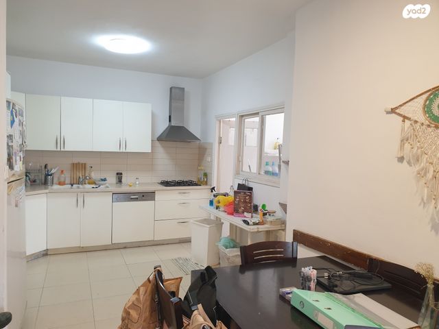 דירה, קריניצי 100, שכונת בן גוריון, מרכז העיר ג', רמת גן