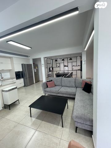 דירת גן, בית דגן, בית דגן