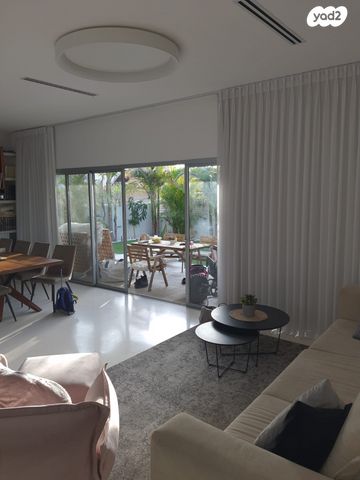 דו משפחתי, מלכי ישראל, אפרידר, אשקלון