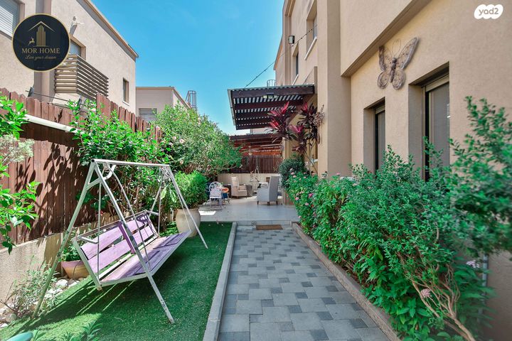 דו משפחתי, גלריה, פרדס חנה כרכור