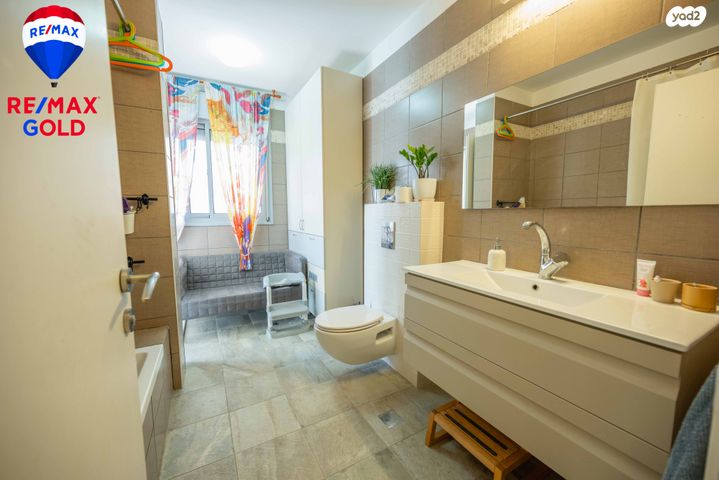 דירת גן, מוריה, מודיעין מכבים רעות