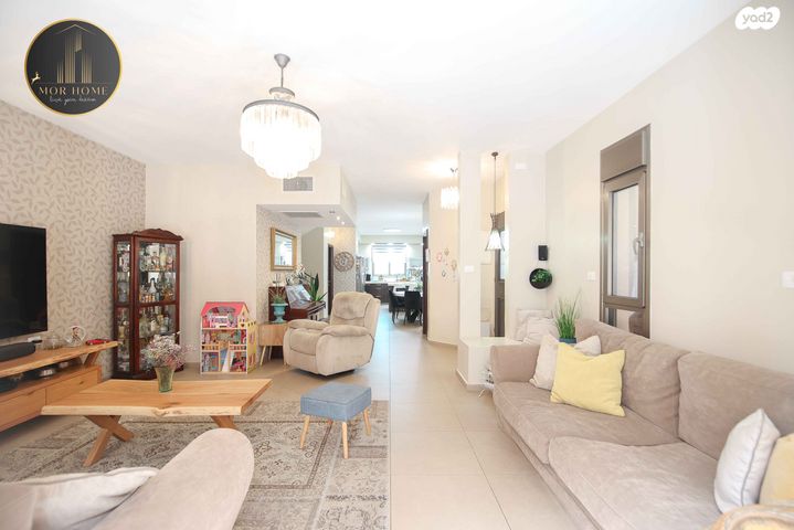 דו משפחתי, גלריה, פרדס חנה כרכור