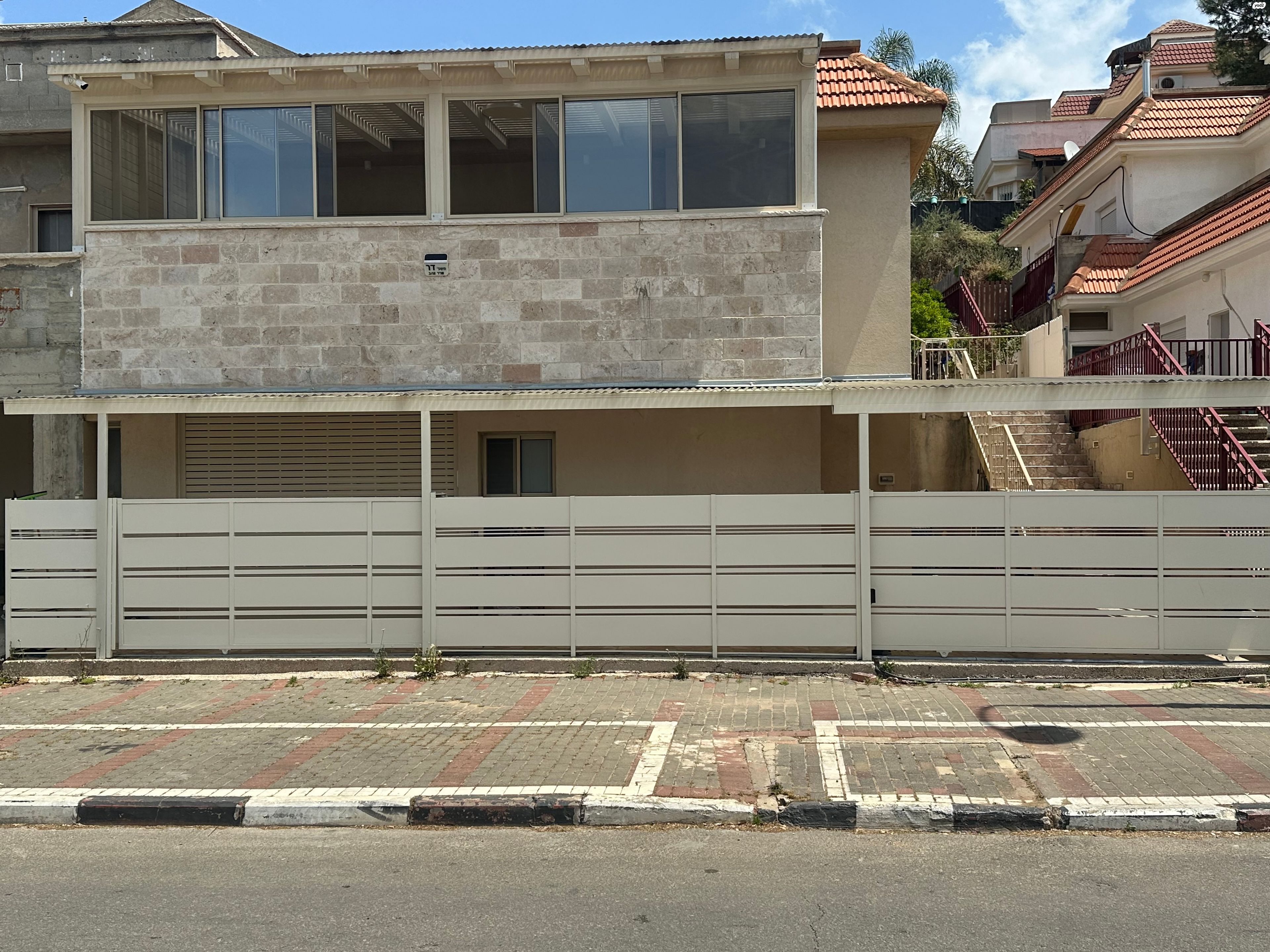 שניר 
