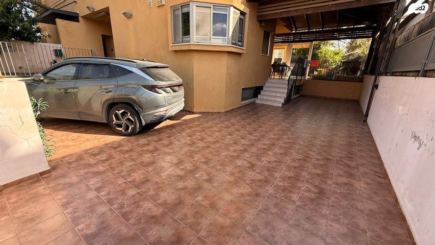 בית פרטי/ קוטג', מוריה, נאות הפרחים, גן יבנה