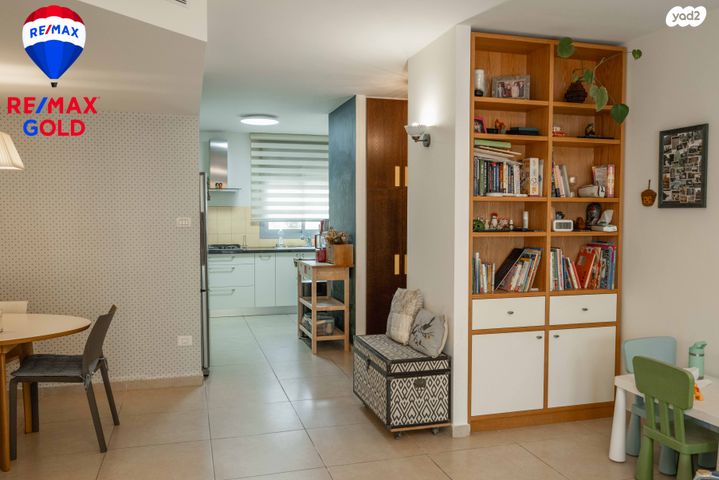 דירת גן, מוריה, מודיעין מכבים רעות