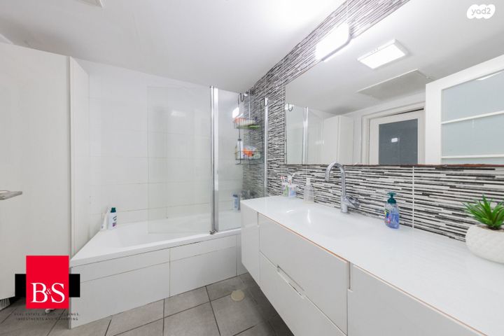 דירה, הגר"א 10, רמת חן ובן ציון, נתניה