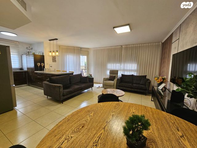 דירה, ההגנה 8, עמידר, נהריה