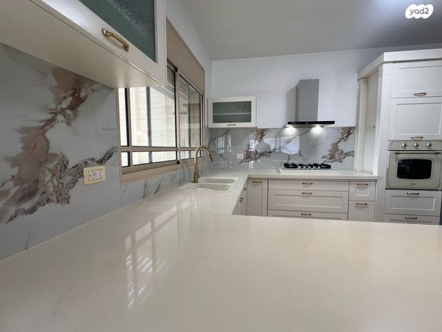 דו משפחתי, שניר, סביונים, מעלות תרשיחא