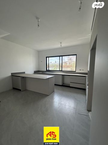 בית פרטי/ קוטג', שכונה 11, תל מונד