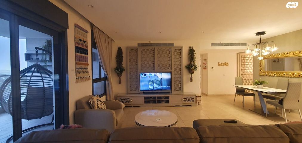 דירה, מבצע דקל 11, נווה גן, פתח תקווה