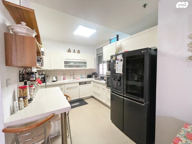 דירה, שדרות האלונים 5, פארק המושבה, באר יעקב