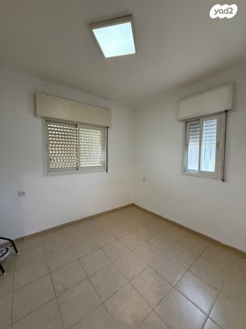 דירה, אלכסנדר זייד 39, קרית חיים מזרחית, חיפה