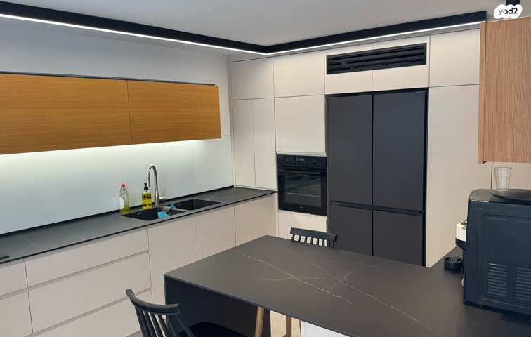 דו משפחתי, מאיר בר אילן, נתניה