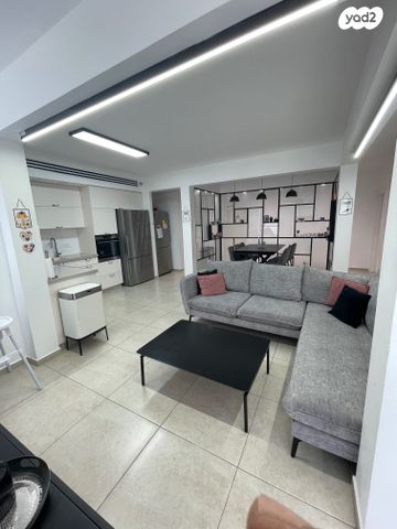 דירת גן, בית דגן, בית דגן