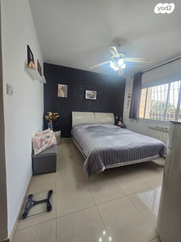 דירה, אדם, ארמון הנציב, תלפיות מזרח, ירושלים